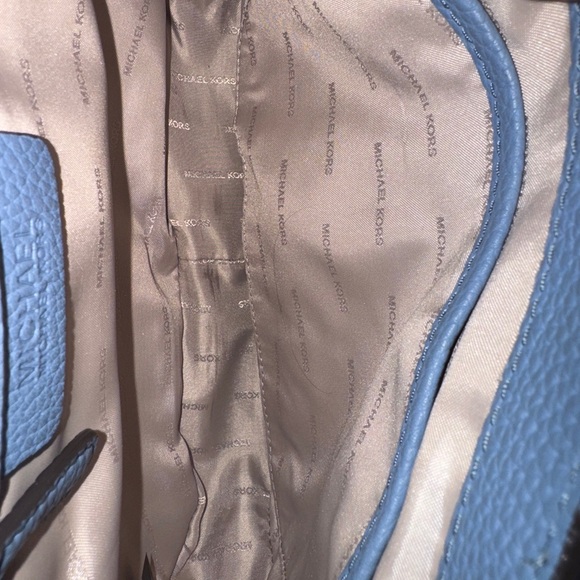 Michael Kors Maxine Large Saddle Bag - Picture 6 of 8